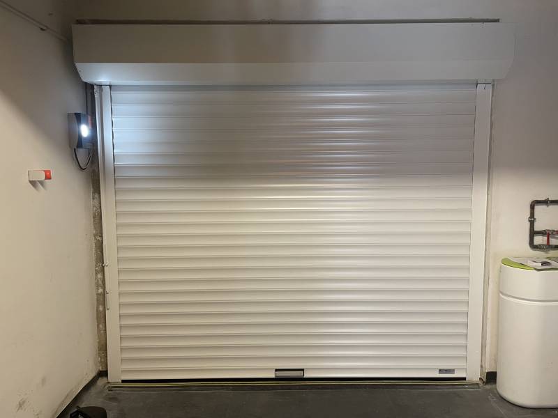 Porte de garage enroulable à Calvisson