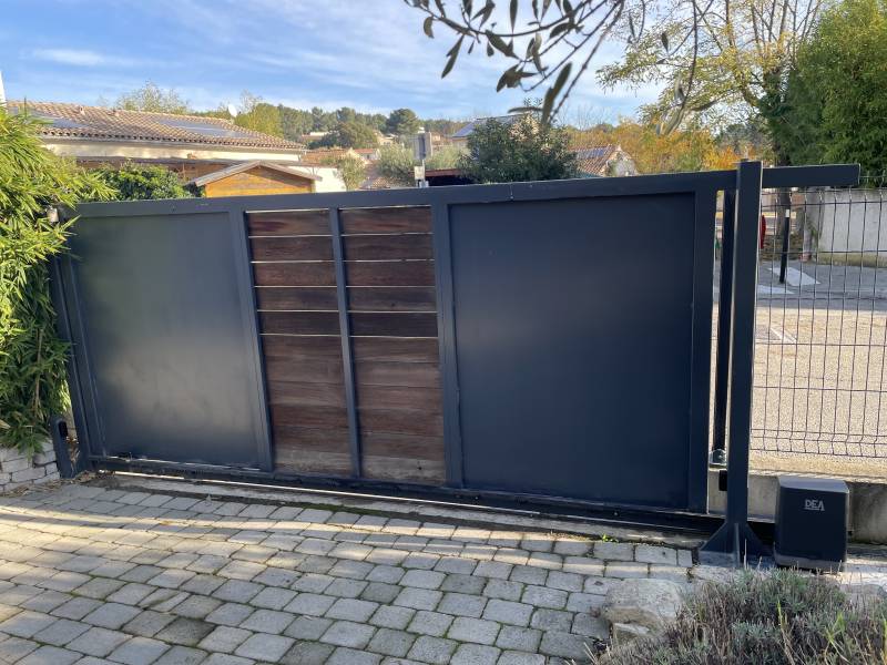 Automatisme avec portail coulissant sur Calvisson - Vaunage